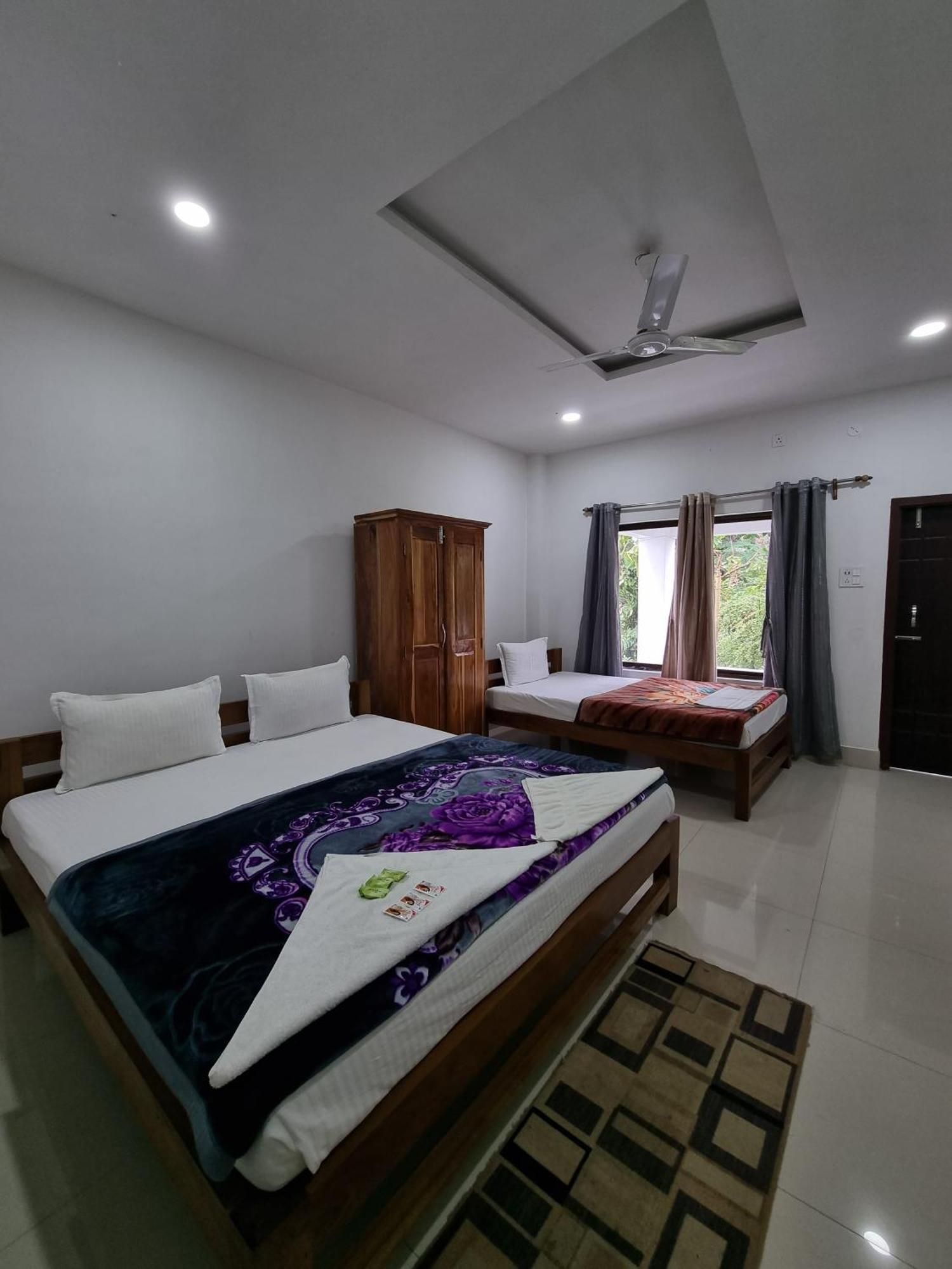Shivaji Inn Kāziranga エクステリア 写真