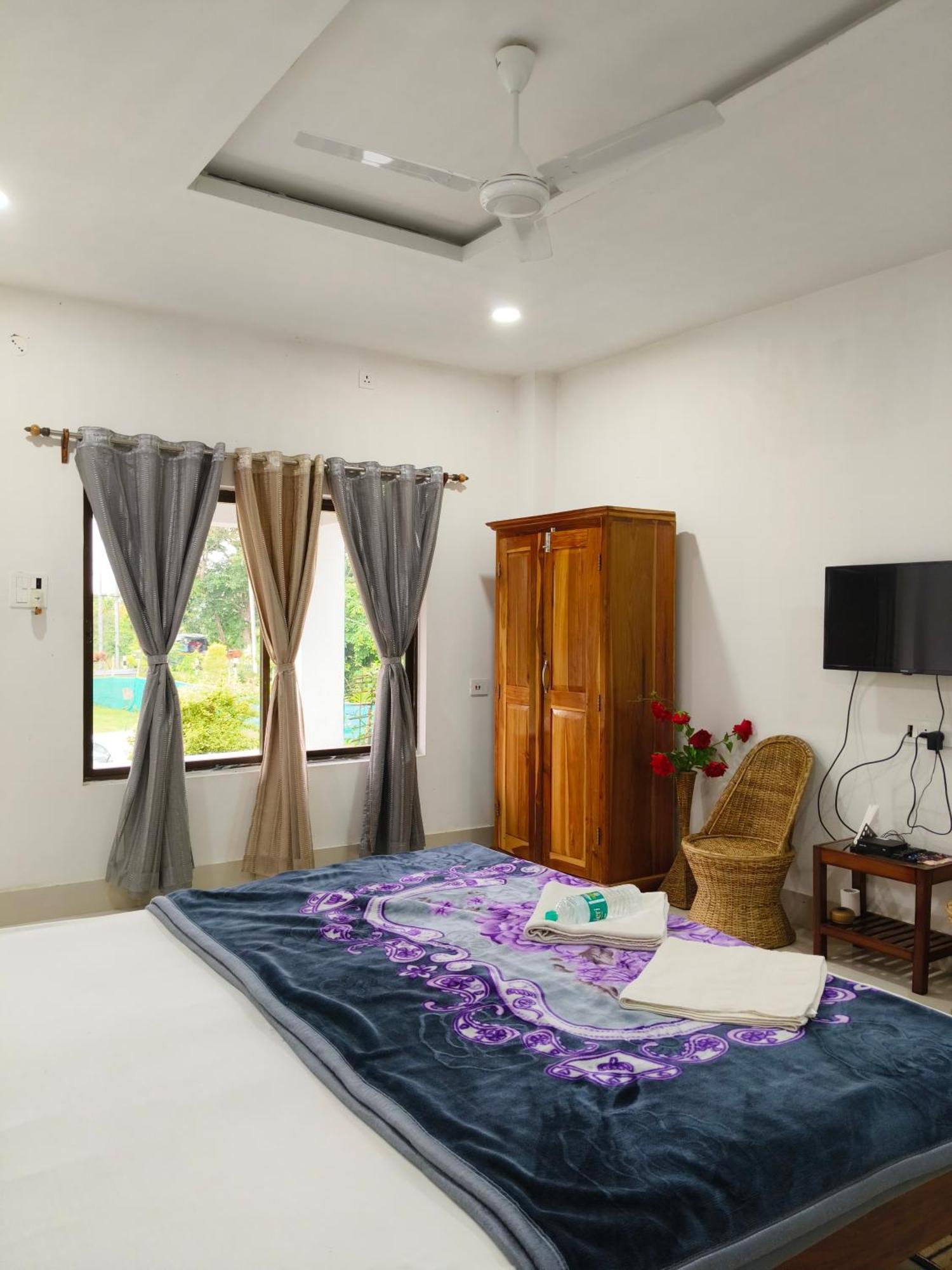Shivaji Inn Kāziranga エクステリア 写真