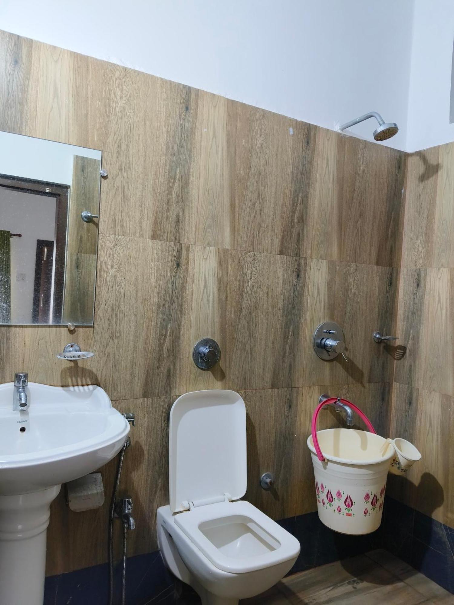 Shivaji Inn Kāziranga エクステリア 写真